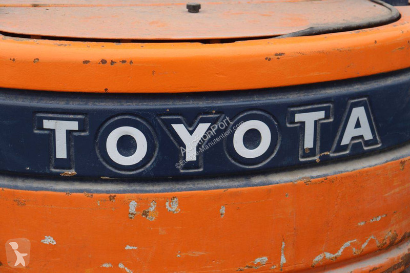 Кар Toyota 20