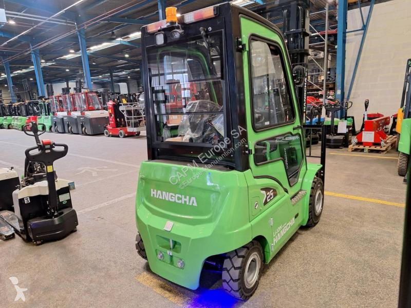 Teleskopický manipulátor Hangcha  XC25i