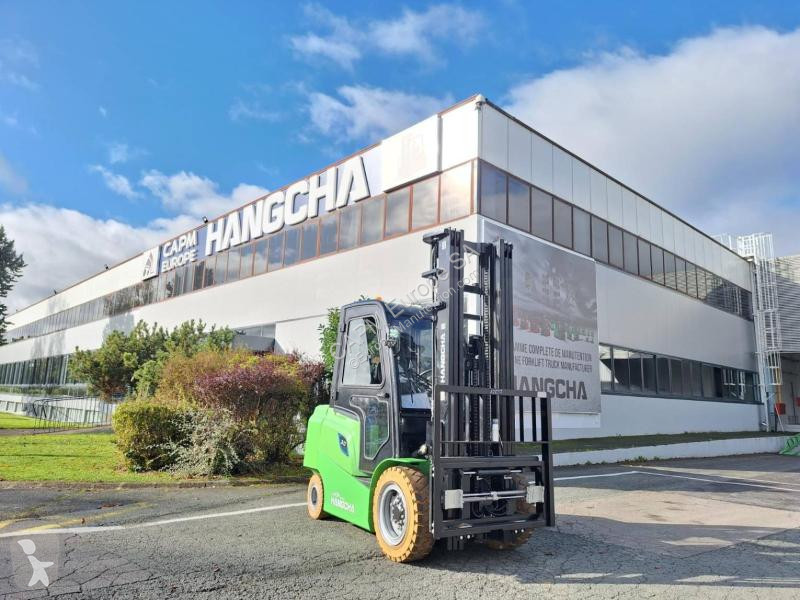 Teleskopický manipulátor Hangcha AE30-I