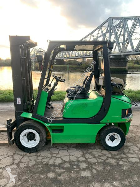 Stivuitor Clark  SF25L