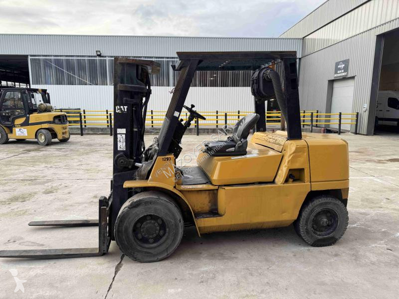 Caterpillar DP40KL Gabelstapler