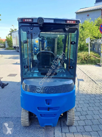 Chariot élévateur électrique Toyota