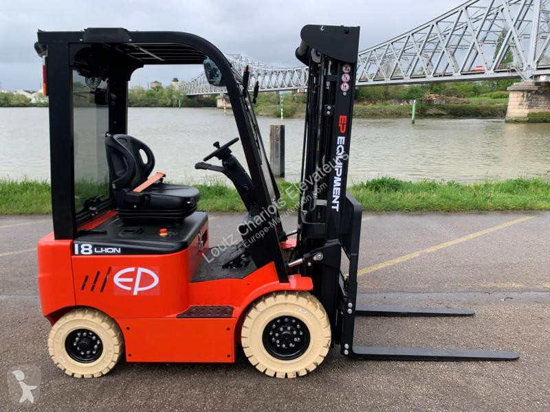 Chariot élévateur EFL181