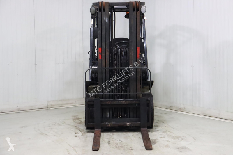 Teleskopický manipulátor Nissan U1D2A20Q