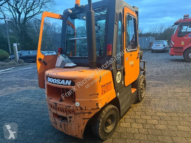رافعة شوكية Doosan D30GX Dieselstapler mit...