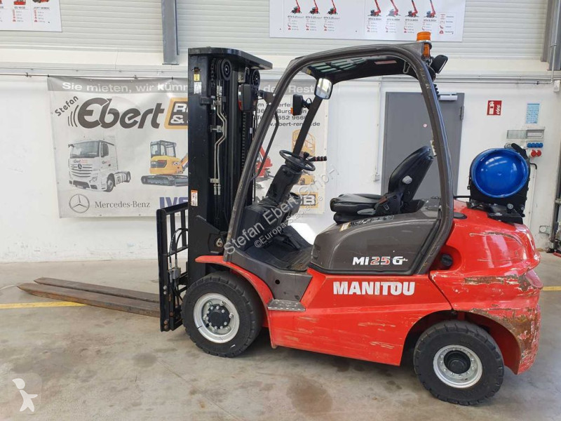 Heftruck Manitou MI 25 G / Triplex: 4.70m / nur...