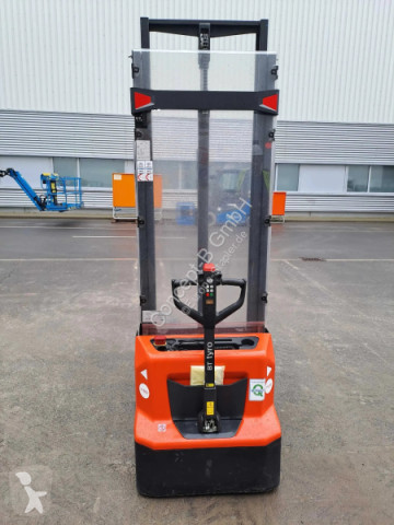 Gerbeur accompagnant Toyota