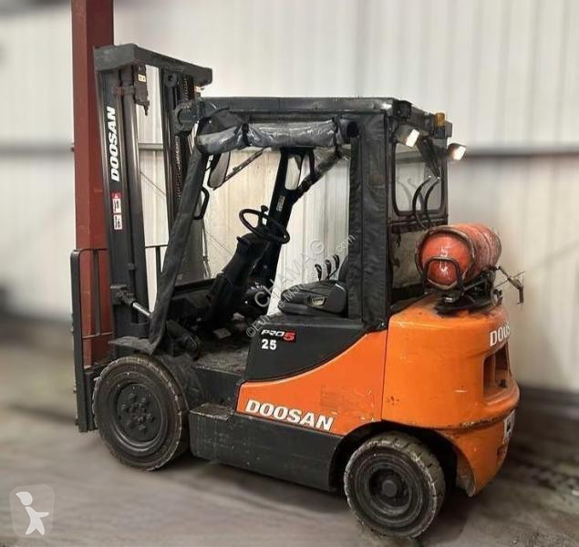 Heftruck Doosan fenwick -5
