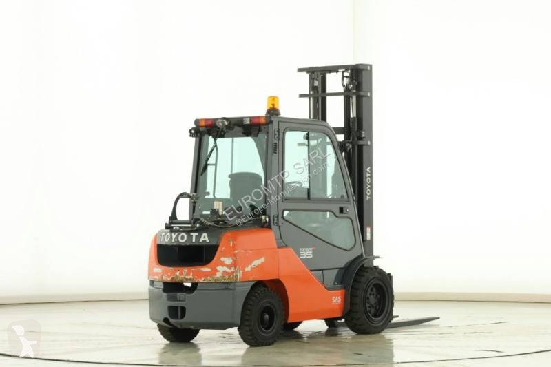 Teleskopický manipulátor Toyota 8FGJ-35-F