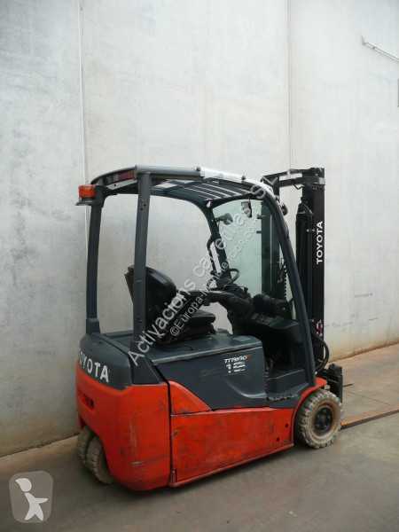 Teleskopický manipulátor Toyota 8FBE16T