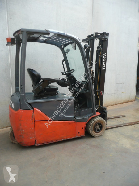 Teleskopický manipulátor Toyota 8FBE16T
