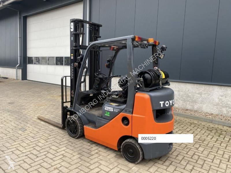 Carrello elevatore Toyota 8FGCU25 2.5 ton...