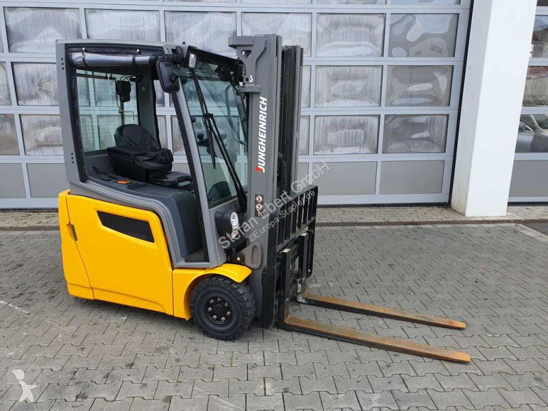 Stivuitor Jungheinrich EFG 215 / Triplex:...
