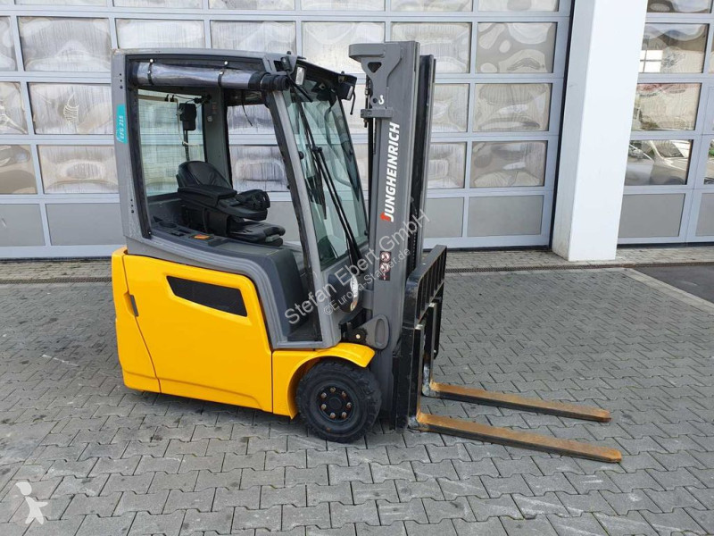 Stivuitor Jungheinrich EFG 215 / Triplex:...