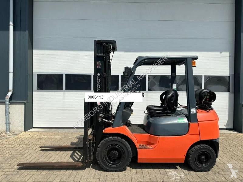 Toyota 2.5 ton Triplex Freelift Sideshift LPG...