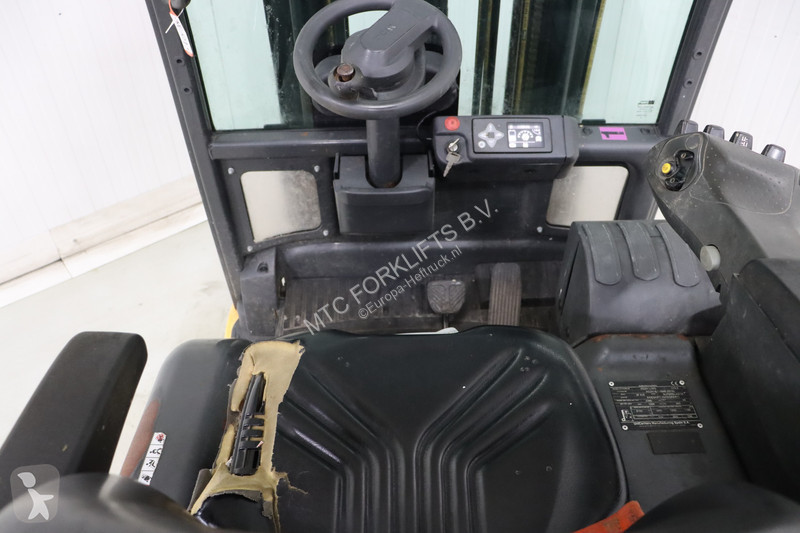 Unicarriers AG2N1L16Q Gabelstapler