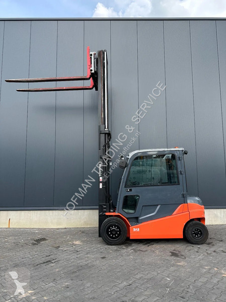 Teleskopický manipulátor Toyota 8FBMT45
