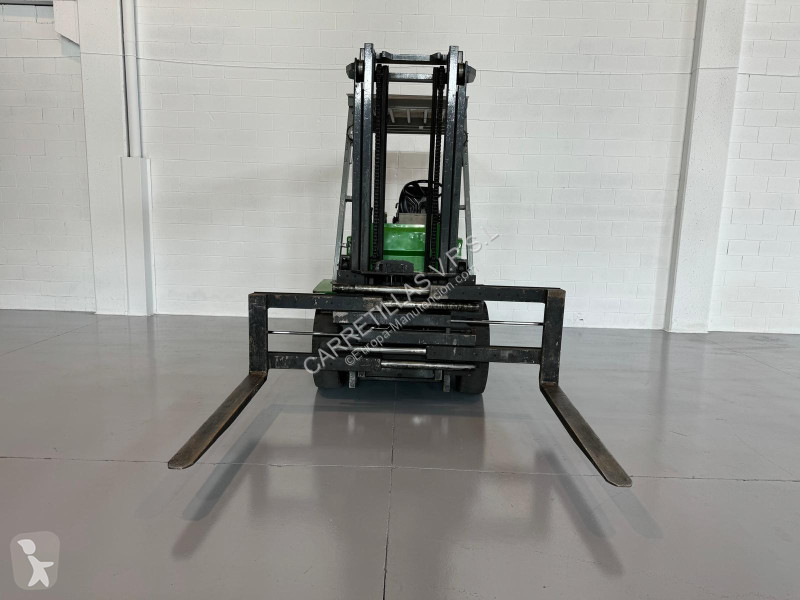 Carretilla elevadora Nichiyu FB35P