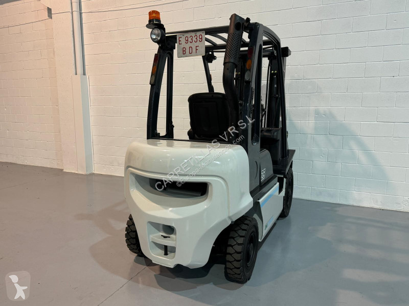 رافعة شوكية Nissan FD02A25Q