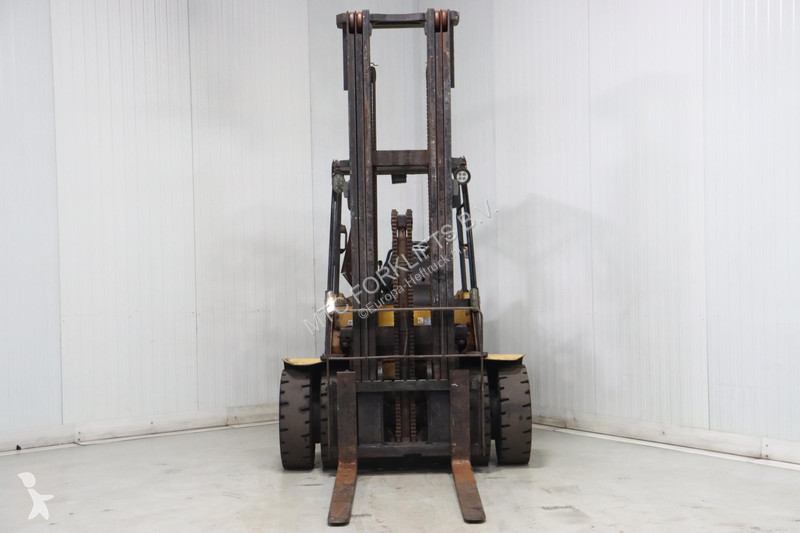 Caterpillar DP30N Gabelstapler
