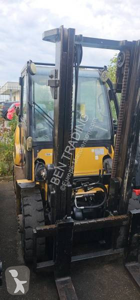 رافعة شوكية Caterpillar GP40N