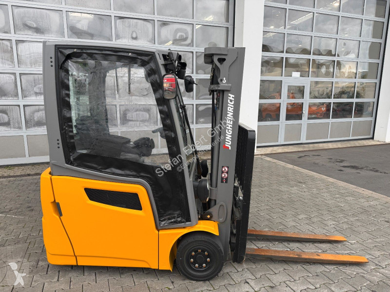 رافعة شوكية Jungheinrich EFG 215 / Triplex:...