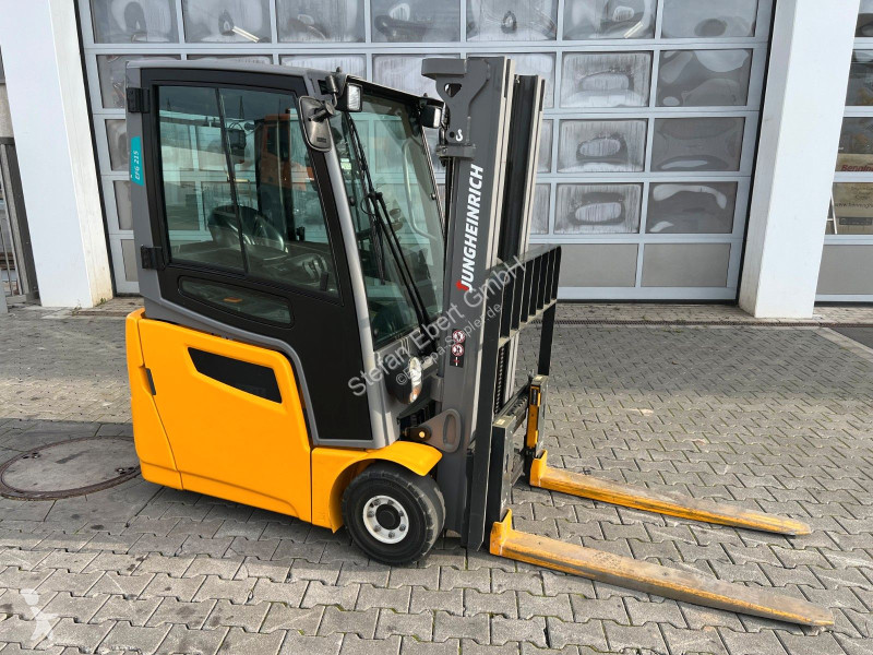 رافعة شوكية Jungheinrich EFG 215 / Triplex:...
