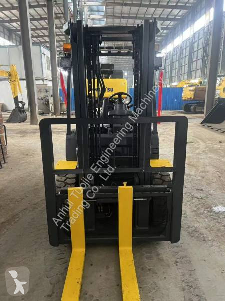 رافعة شوكية Komatsu 3-Ton