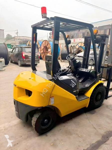 رافعة شوكية Komatsu Chariot élévateur Komatsu FD30