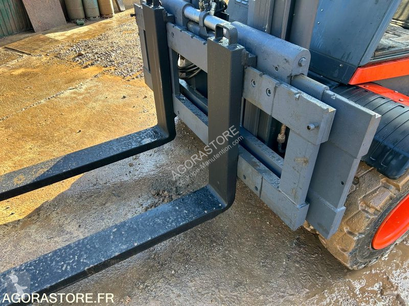 Carretilla elevadora  H80T - 03