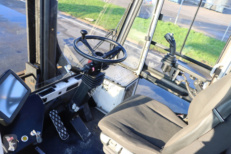 رافعة شوكية Svetruck 1560-35
