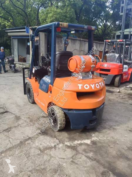 Vysokozdvižný vozík Toyota 3-Ton