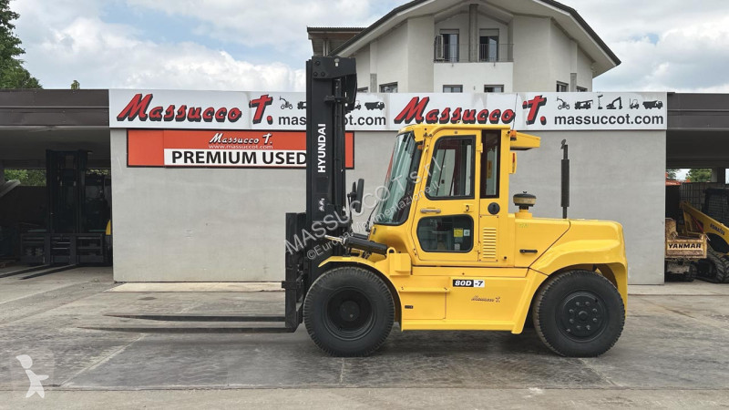 رافعة شوكية Hyundai 80D-7E