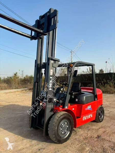 رافعة شوكية Heli 5-Ton