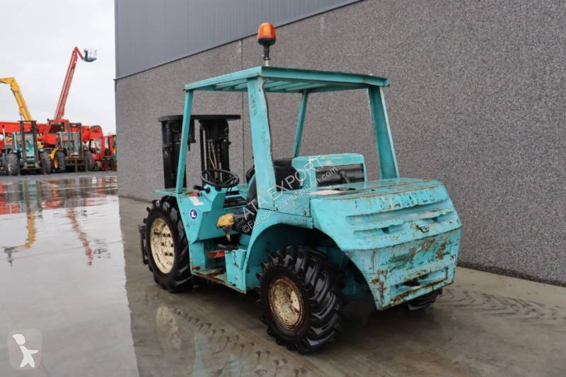 رافعة شوكية لجميع التضاريس Manitou 4 RM 20 HP