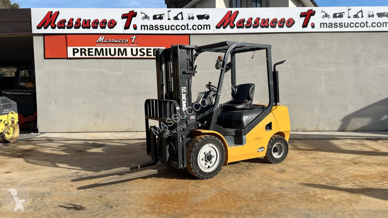 رافعة شوكية XCMG FD35T