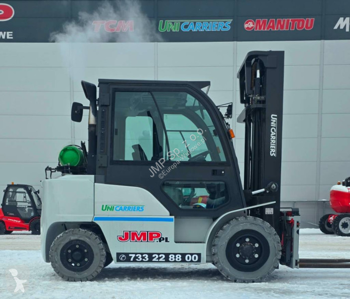 رافعة شوكية Unicarriers J1F4A40LQ  GX40