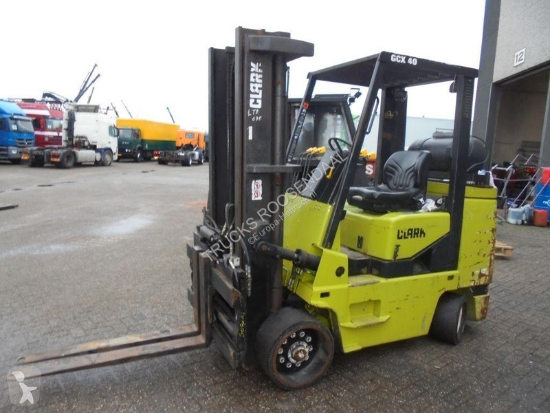 Vysokozdvižný vozík Clark GCX 40 + LPG