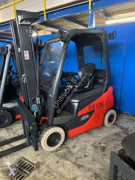 رافعة شوكية Linde EG16P02