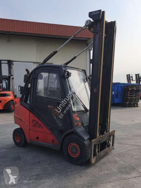 رافعة شوكية Linde H35D-01