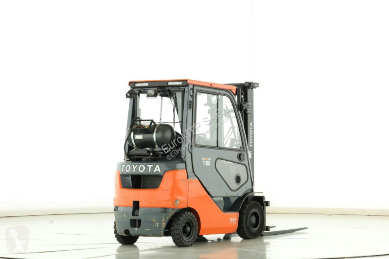 Carretilla elevadora Toyota  02-8FGF-18