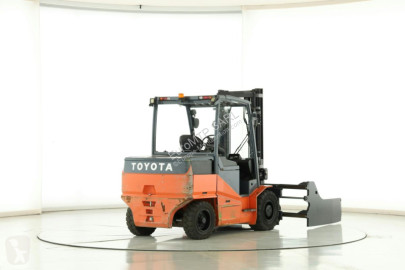 رافعة شوكية كهربائية Toyota