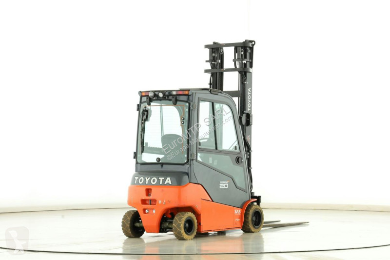 رافعة شوكية Toyota