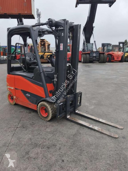 Carrello elevatore Linde 02