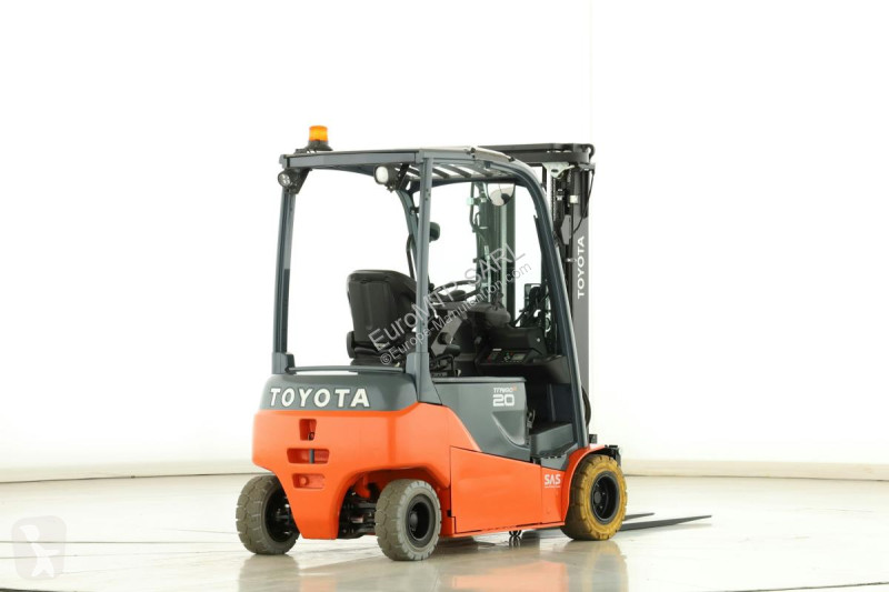 رافعة شوكية Toyota