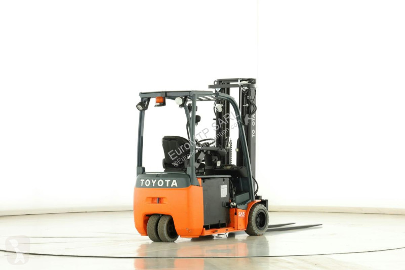 رافعة شوكية Toyota