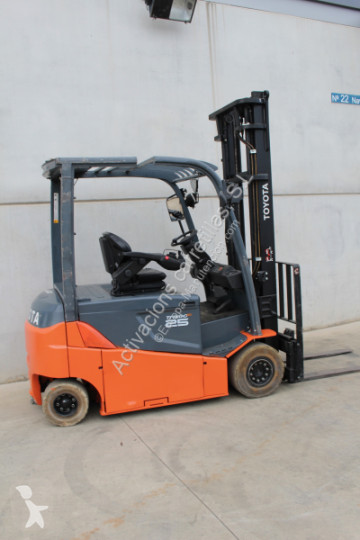 Carretilla eléctrica Toyota