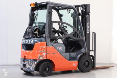 رافعة شوكية غازية Toyota