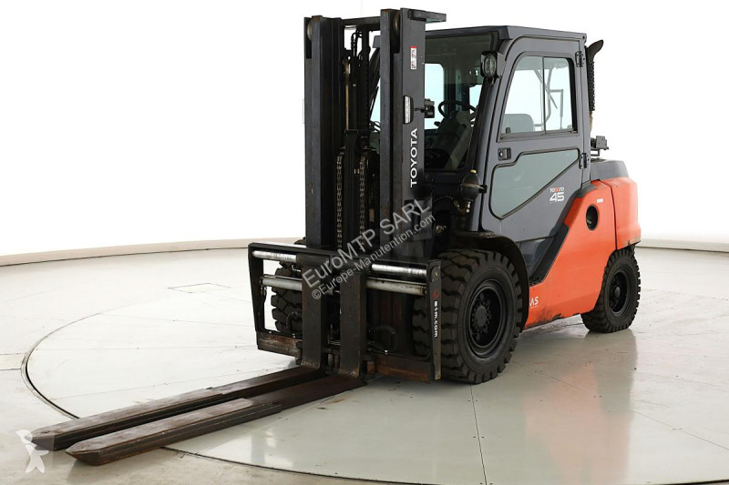 رافعة شوكية Toyota