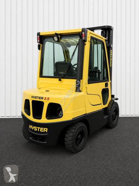 رافعة شوكية Hyster